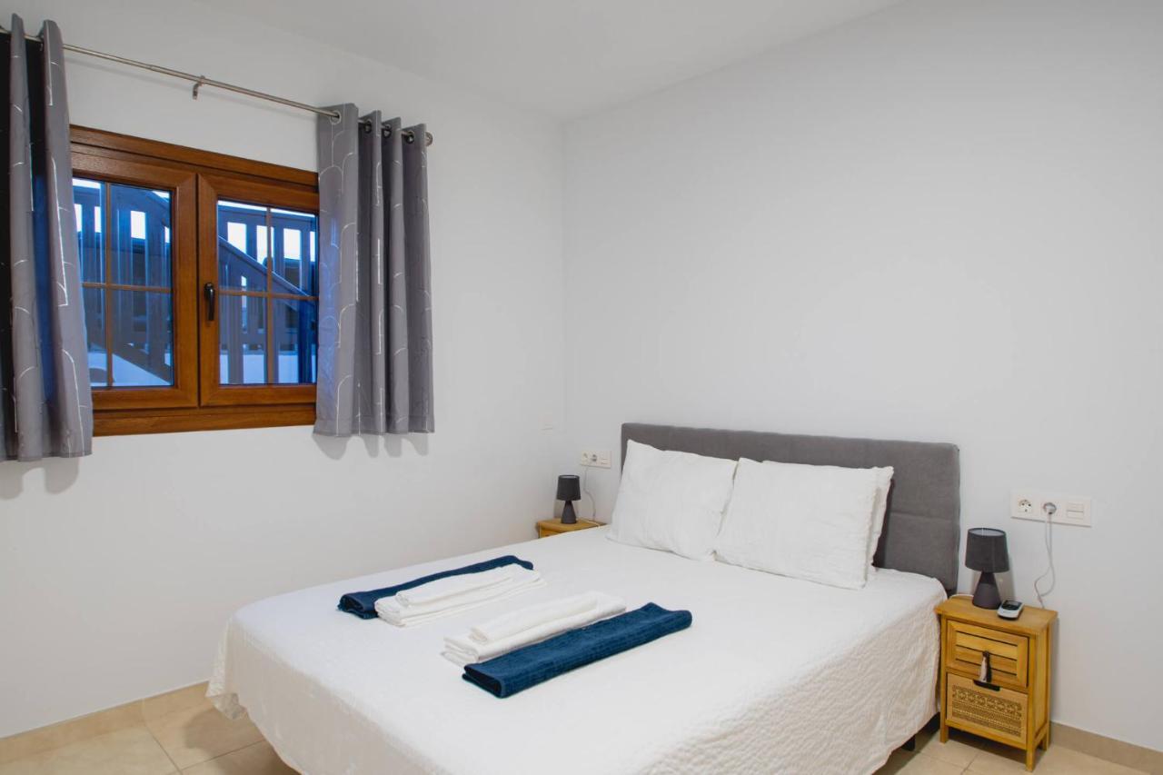 Villa Vista Reina - Luxury 6 Bedroom - Heated Pool- Views - Pool Table - Vista Lobos - Playa Blanca Exterior photo